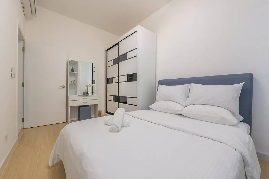 Luxury Residence Sky Garden Near Trx Mall 100Mbps 吉隆坡 0*,  马来西亚